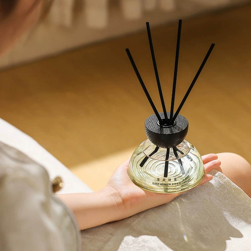 Butelka dyfuzora z patyczkami  – Home Fragrance Jasmine & Yuzu Porcelain Diffuser recenzja i cena