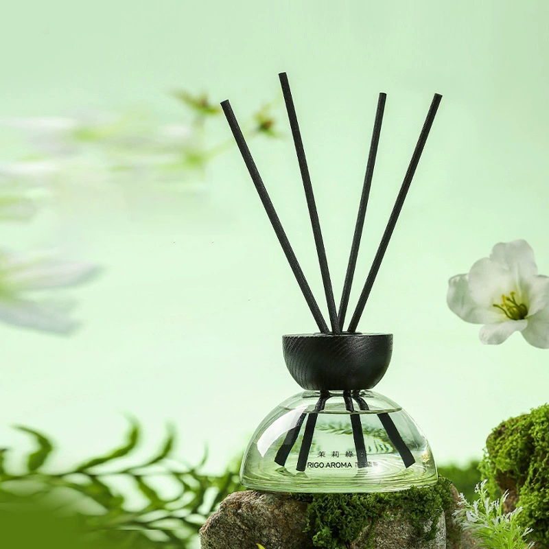 Butelka dyfuzora z patyczkami  – Home Fragrance Jasmine & Yuzu Porcelain Diffuser recenzja i cena